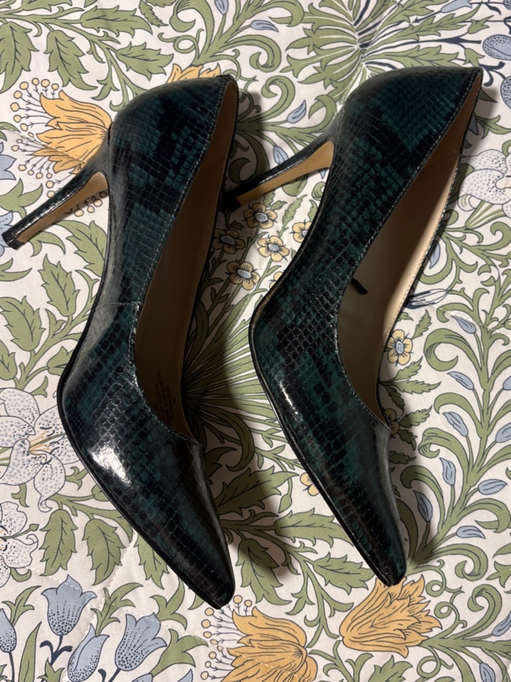 Marc Fisher Dark Green and Black Snake-Print 3.5” Stiletto Pointed Toe Pumps 8